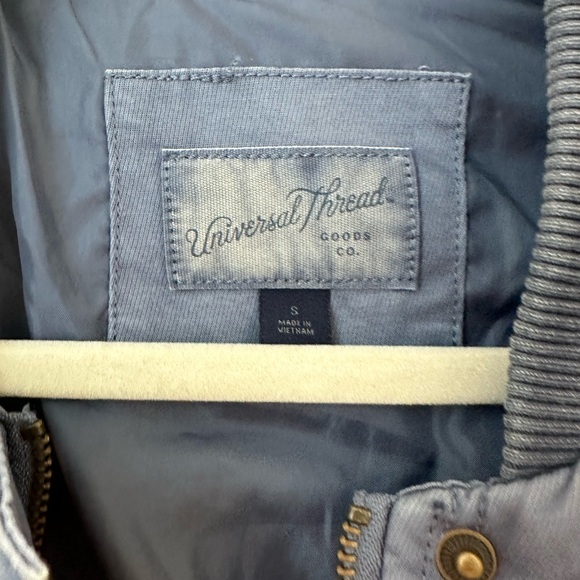Universal Thread blue bomber/ size small - Picture 2 of 2